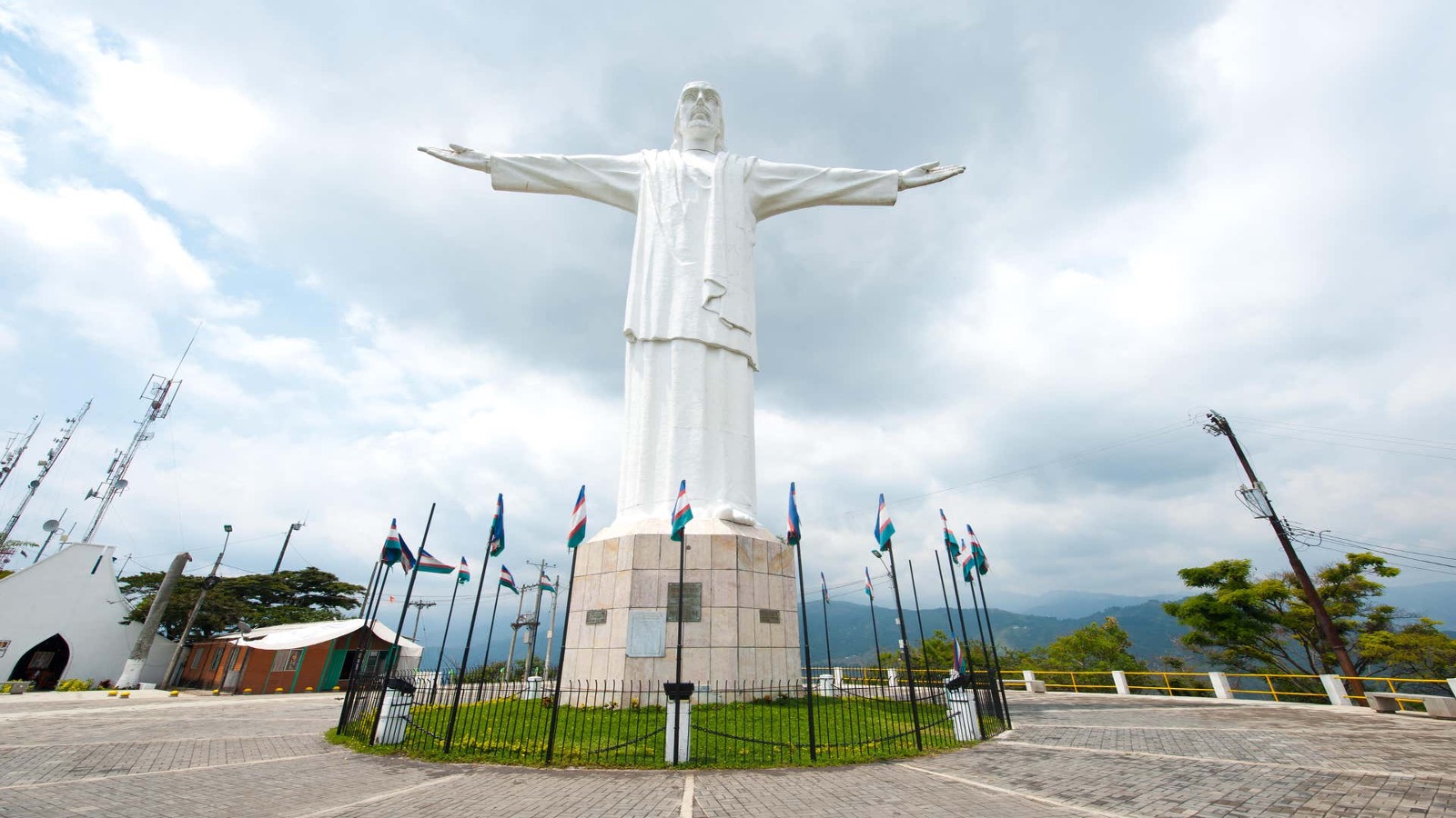 PASADÍA: ZOOLÓGICO DE CALI Y CRISTO REY